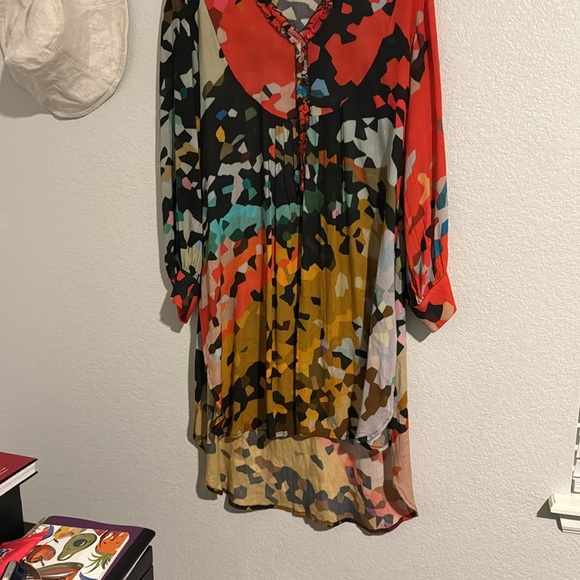 Anthropologie abstract tunic - Picture 5 of 6